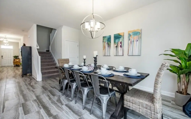 8 Bedroom 5 Bathroom Villa