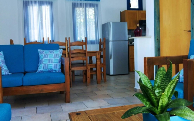 Azzurro Holiday Villas Peyia