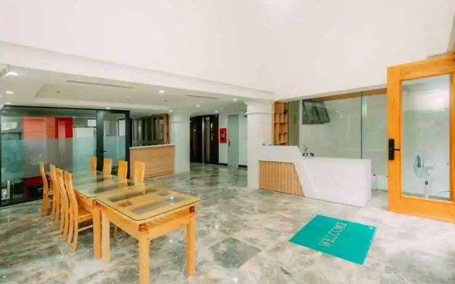 Rice's House Hotel & Apartment