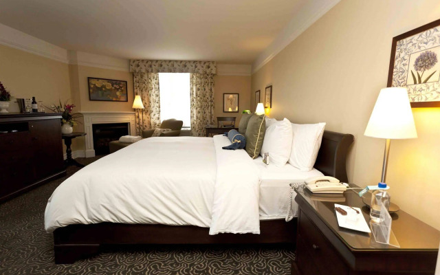 Le St-Martin Hotel & Suites Laval