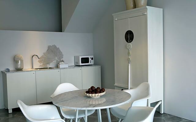 Studio L