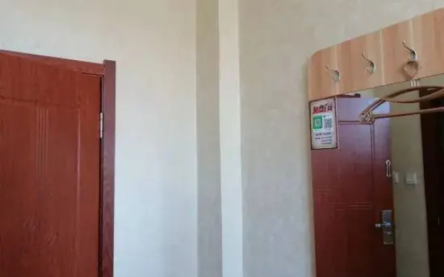 Lingyuan 999 Express Hotel