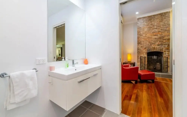 Renovated 3 Bedroom Home In Petrie Terrace