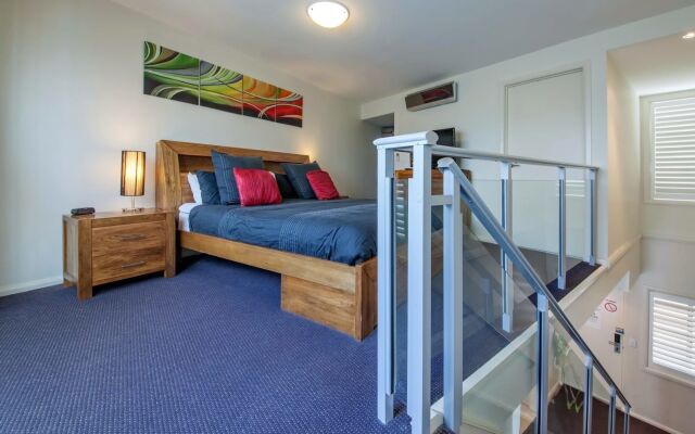 Pacific Blue Apartment 139, 265 Sandy Point Road