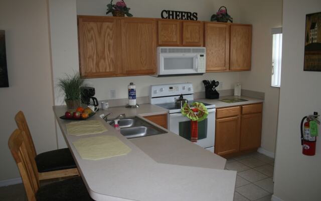 Florida Deluxe Villas, Condos, & Homes