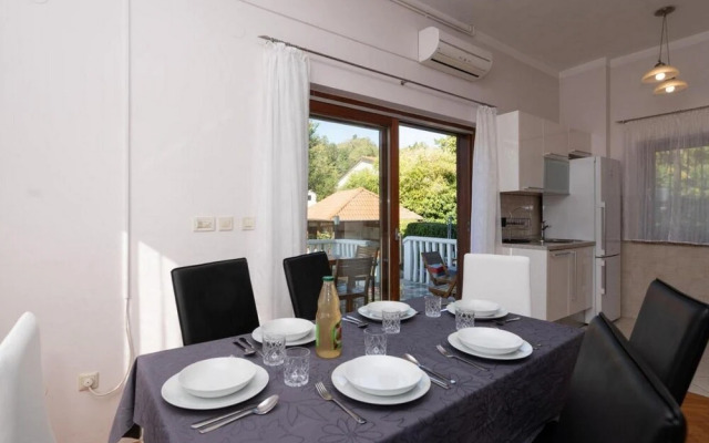 Seaview Apartment Lara
