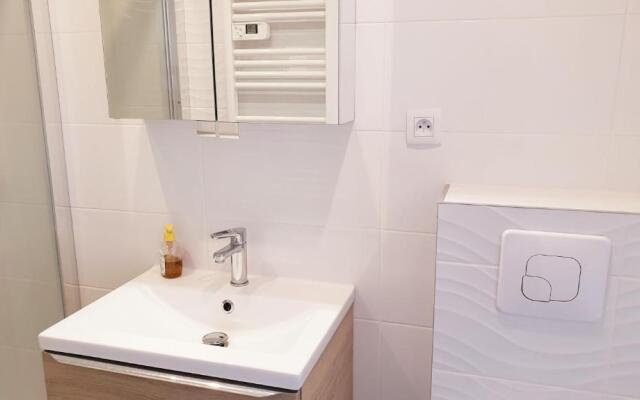 Superbement rénové studio duplex Vieil Antibes