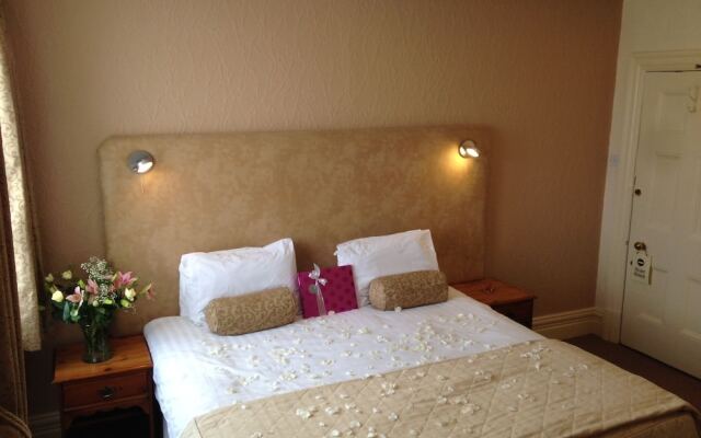 The Carre Arms Hotel