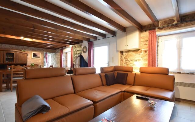 Cozy holiday home in Plogoff near the beach