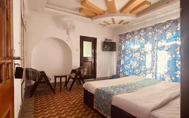 Barzam Lake View Resort
