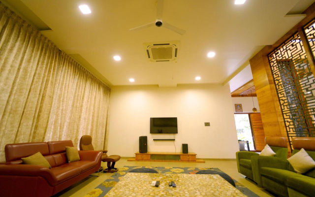 Narayani Revtree Resort and Villa
