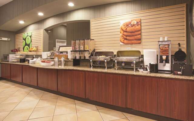 La Quinta Inn & Suites by Wyndham Albuquerque Midtown