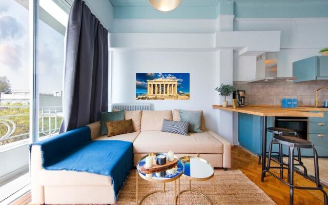 Your Home under the Acropolis Roofdeck