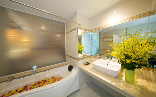 Golden Star Hotel