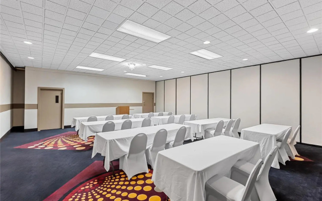 Suburban Studios Fort Dodge