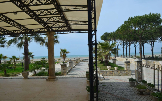 Royal Park Hotel