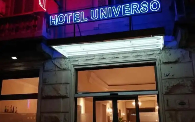 Hotel Universo