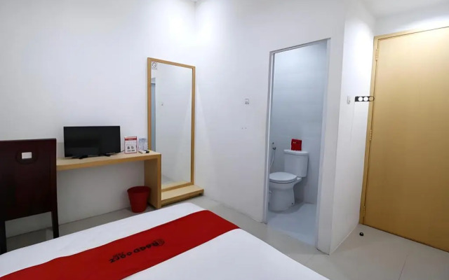 RedDoorz Plus @ Kapuk Business Park