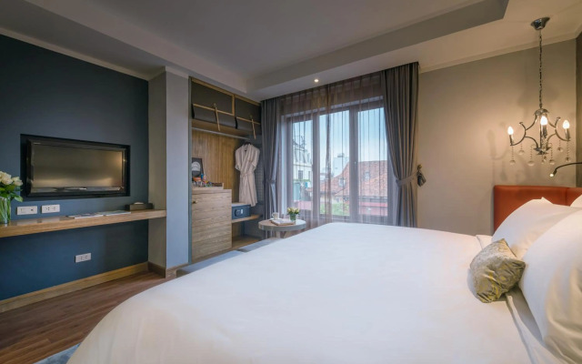 Bespoke Trendy Hotel Hanoi