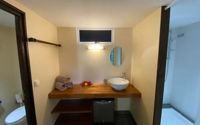 Bora Bora Holiday's Lodge and Villa