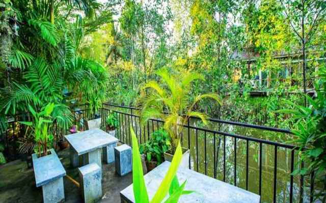 Baan Suan Rim Nam Resort