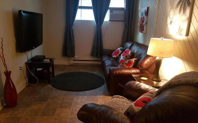 1-Bedroom Apartment Sweet #3 by Amazing Property Rentals