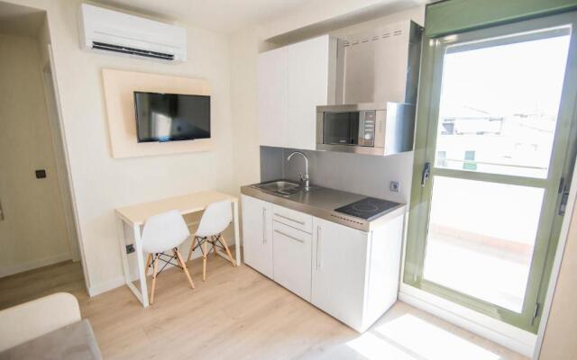 Apartamentos Plaza de Santiago - Estudios Turisticos - 1 LLAVE