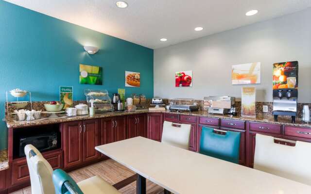 Quality Inn & Suites Ferdinand