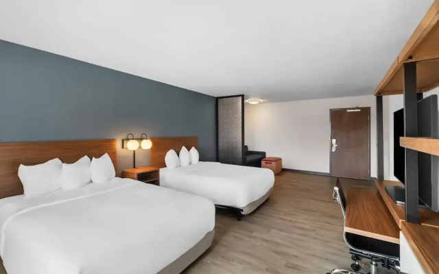 Everhome Suites Bastrop By Choice Hotels