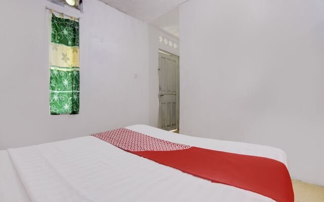 OYO Homes 93599 Homestay Bambu Oerip Syariah