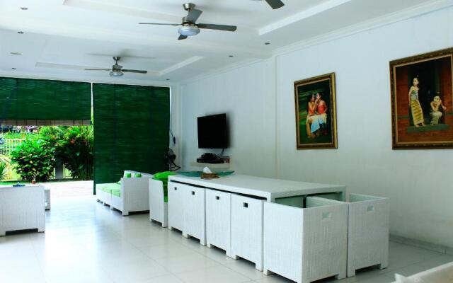 Villa Putih Lovina
