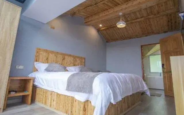 Yunhemeizhu Farmhouse