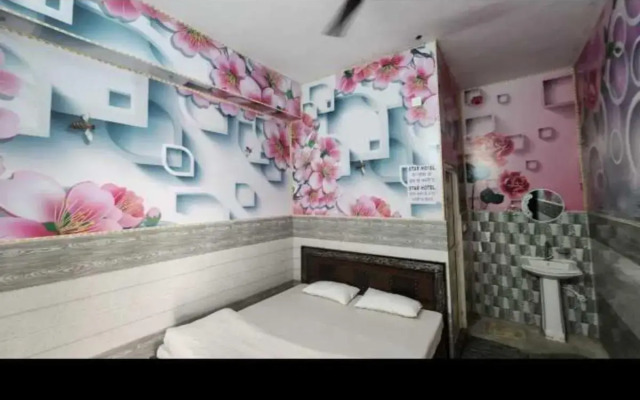 Oyo Flagship Home 703205 Star Hotel