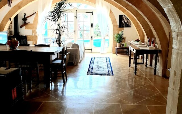 Panoramic Farmhouse