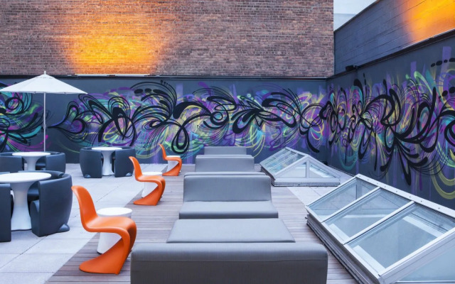 Aloft Long Island City - Manhattan View