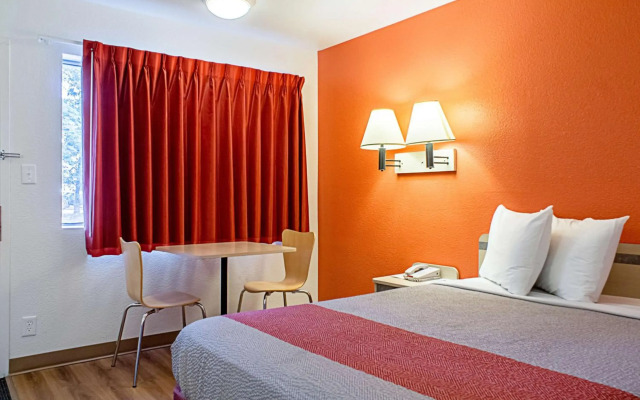 Motel 6 Kalispell, MT