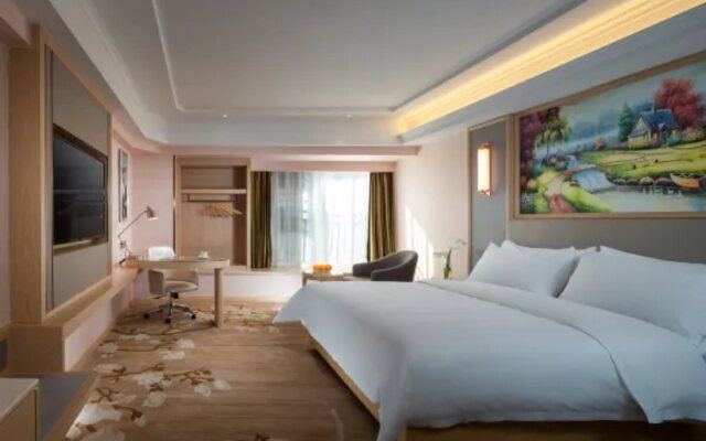 Vienna Hotel (Kunming Municipal Government Chunrong Street Subway Station)