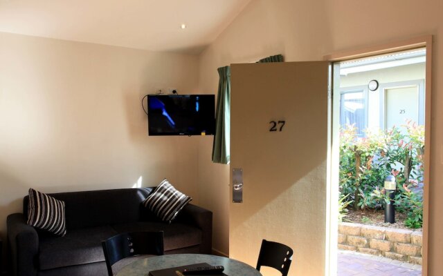 Best Western Travellers Motor Village