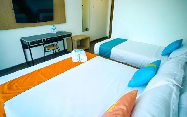 Sans Hotel Box Mansion Surabaya