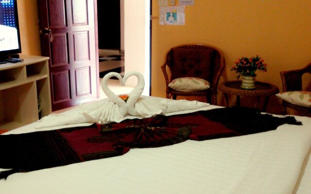 Ploy Puu Residence