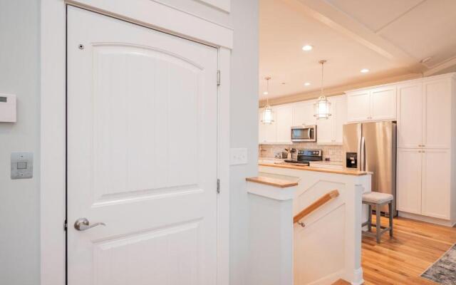 Pier Walker by Oak Island Accommodations