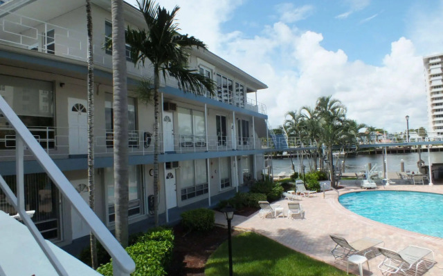 Holiday Isle Yacht Club