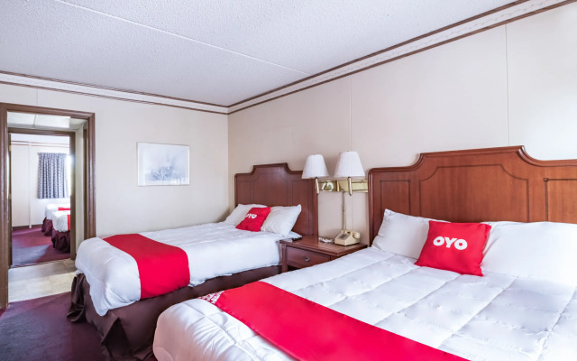OYO Hotel Windmill Branson