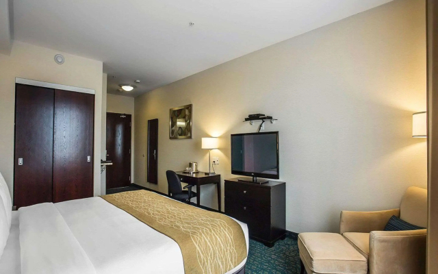 Comfort Hotel Bayer's Lake