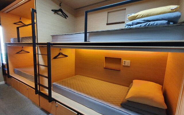 Blueboat Guesthouse Nampo - Hostel