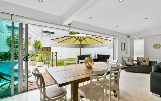 Depper St Large Luxury Residence Entire House