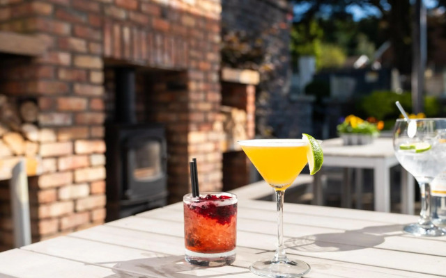 Ivanhoe Hotel and Inn