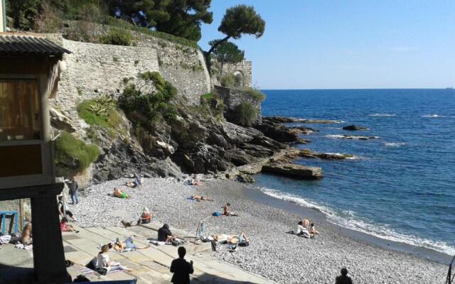 Casa Tra Il Verde E Il Blu