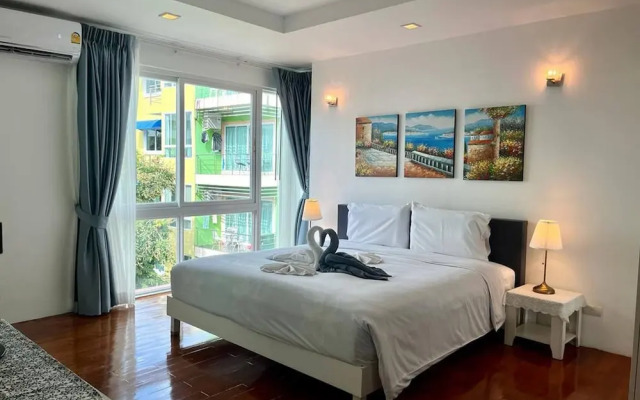 "6/18-penthouse 3 Bedrooms Walking To Patong Beach"