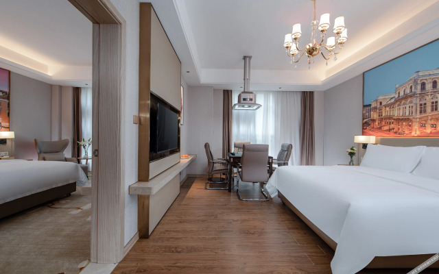 Vienna International Hotel（Ecological Zoo store ）